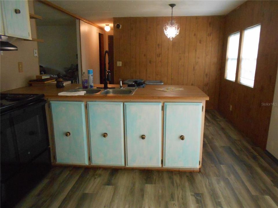 For Sale: $175,000 (3 beds, 2 baths, 1152 Square Feet)