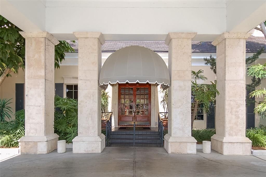 For Sale: $1,049,000 (3 beds, 3 baths, 3008 Square Feet)