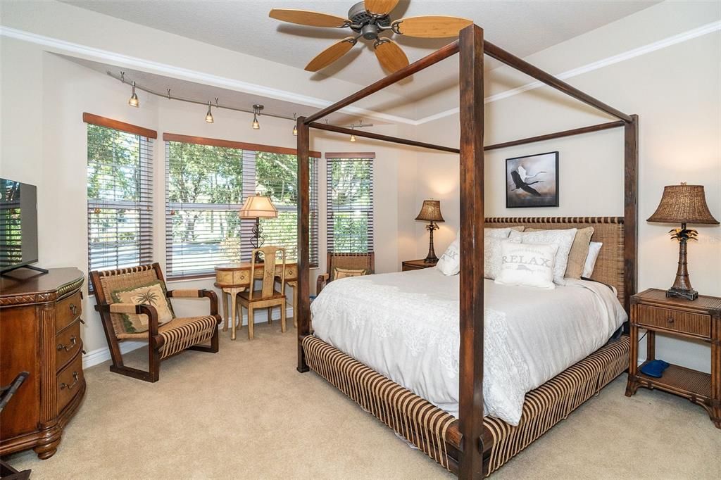 For Sale: $1,049,000 (3 beds, 3 baths, 3008 Square Feet)