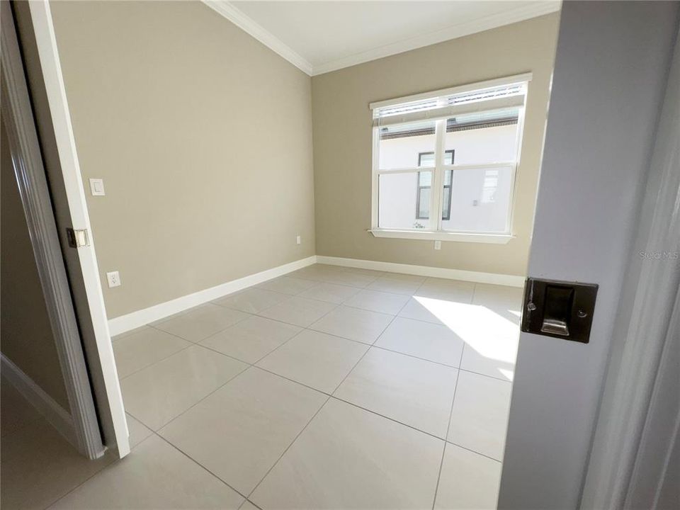 出租: $5,000 (3 贝兹, 3 浴室, 2275 平方英尺)