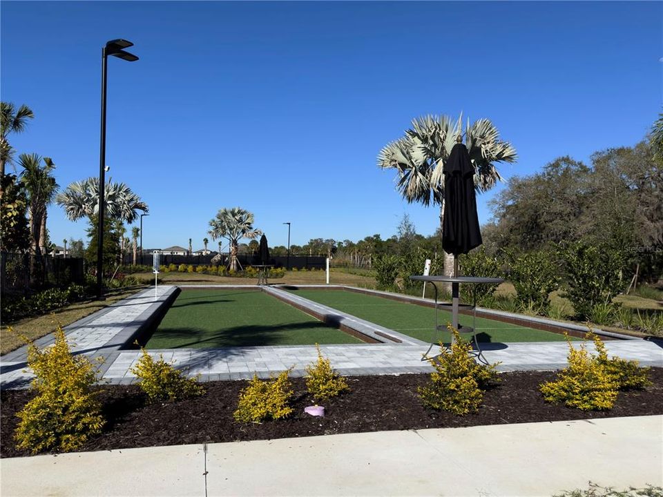 出租: $5,000 (3 贝兹, 3 浴室, 2275 平方英尺)