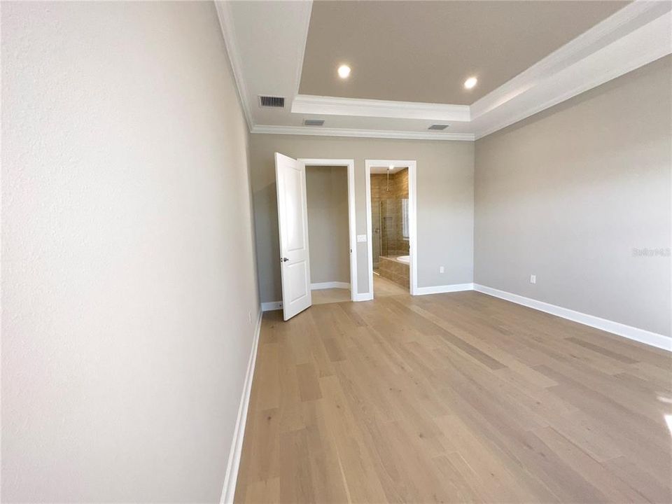 出租: $5,000 (3 贝兹, 3 浴室, 2275 平方英尺)