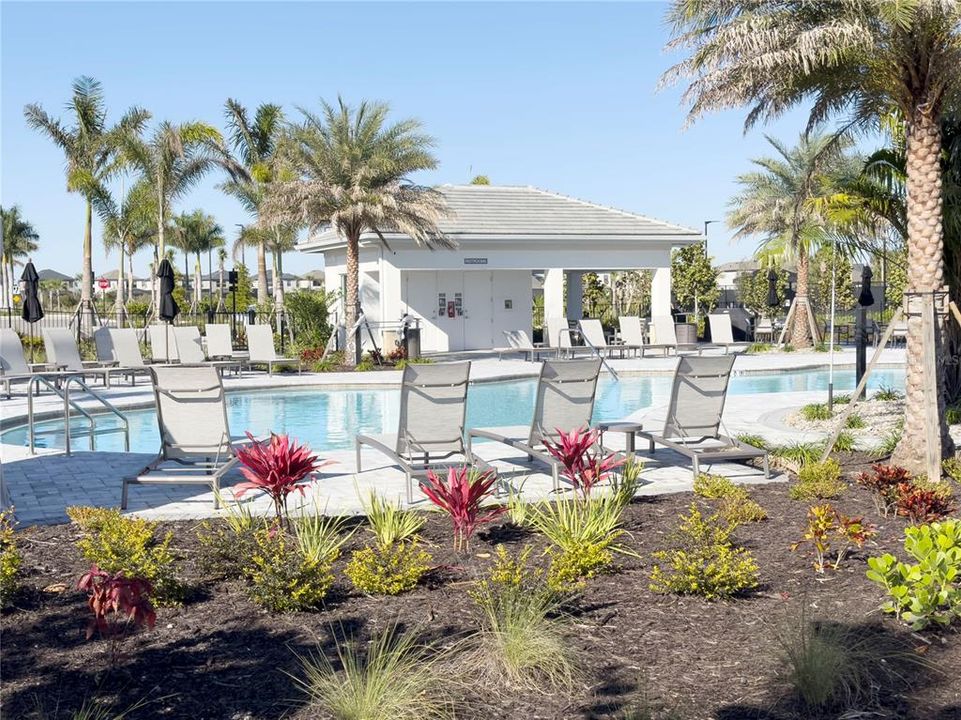 出租: $5,000 (3 贝兹, 3 浴室, 2275 平方英尺)