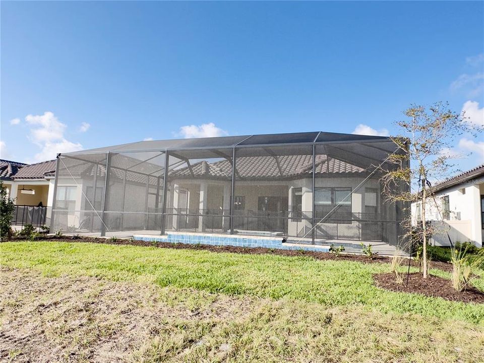 出租: $5,000 (3 贝兹, 3 浴室, 2275 平方英尺)