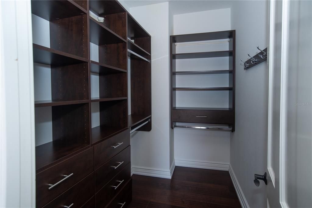 В аренду: $10,500 (4 спален, 3 ванн, 5073 Квадратных фут)