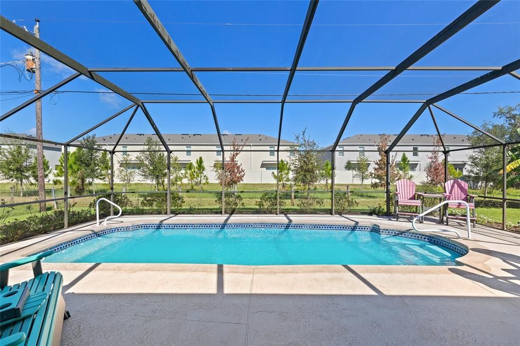 Activo con contrato: $420,000 (3 camas, 2 baños, 1738 Pies cuadrados)