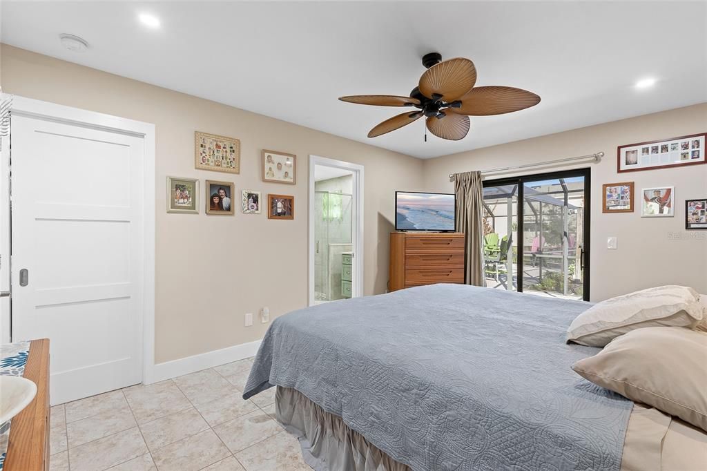 Activo con contrato: $420,000 (3 camas, 2 baños, 1738 Pies cuadrados)