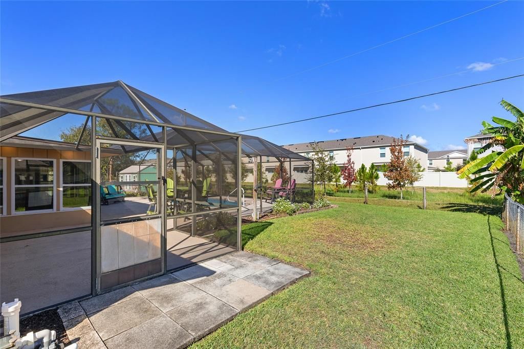 Activo con contrato: $420,000 (3 camas, 2 baños, 1738 Pies cuadrados)