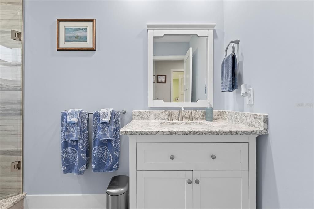 Activo con contrato: $420,000 (3 camas, 2 baños, 1738 Pies cuadrados)