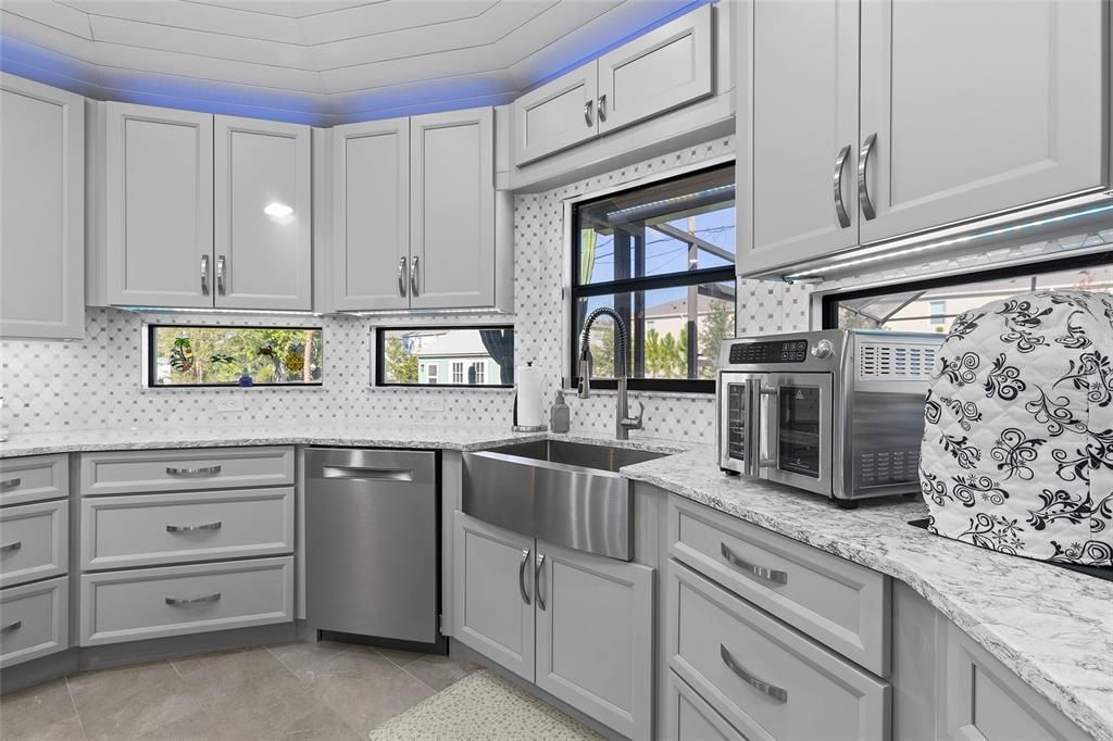 Activo con contrato: $420,000 (3 camas, 2 baños, 1738 Pies cuadrados)