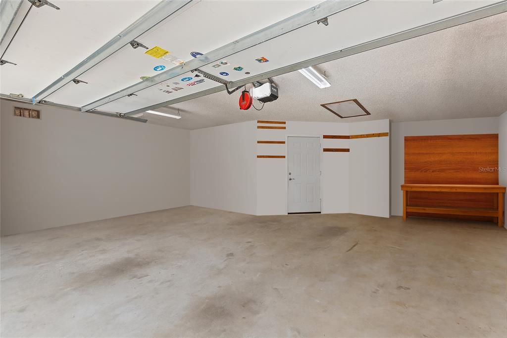 Activo con contrato: $420,000 (3 camas, 2 baños, 1738 Pies cuadrados)