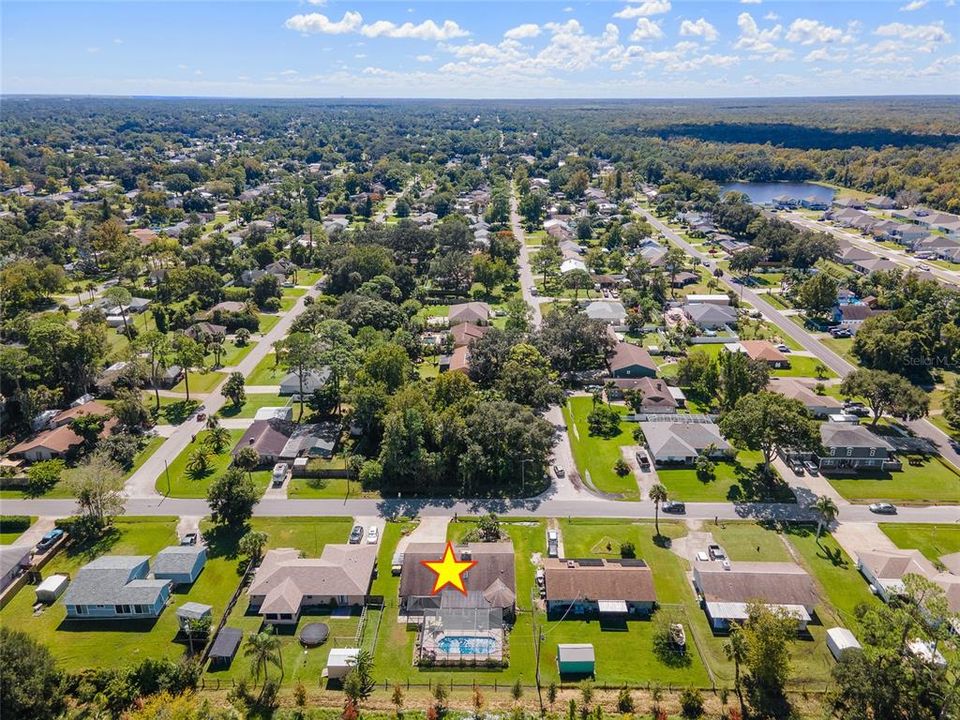 Activo con contrato: $420,000 (3 camas, 2 baños, 1738 Pies cuadrados)