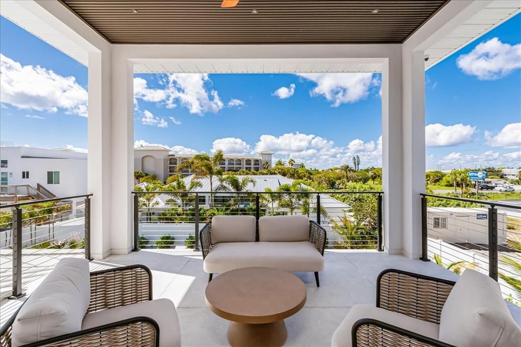 En Venta: $3,500,000 (5 camas, 4 baños, 3526 Pies cuadrados)