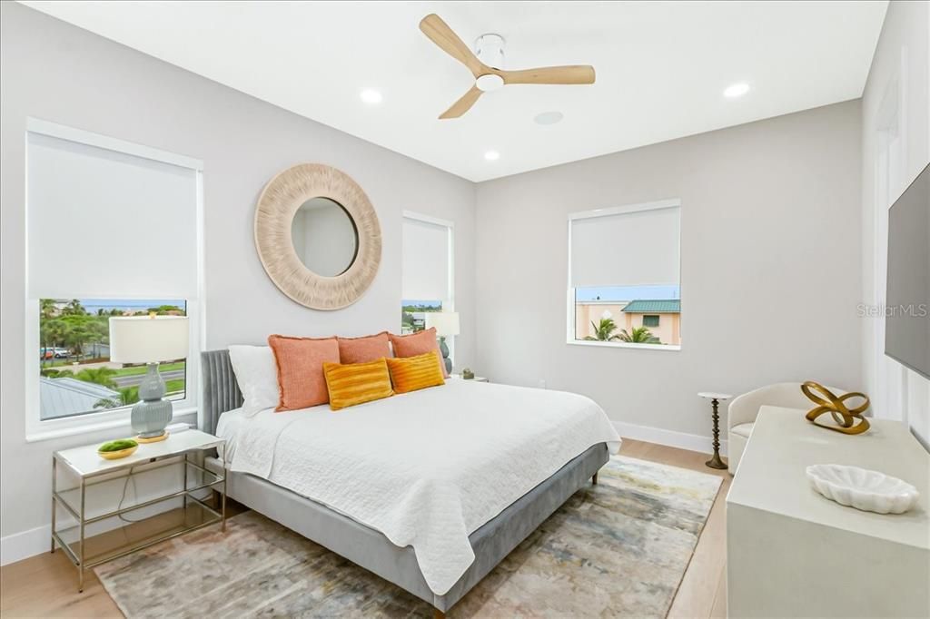 En Venta: $3,500,000 (5 camas, 4 baños, 3526 Pies cuadrados)