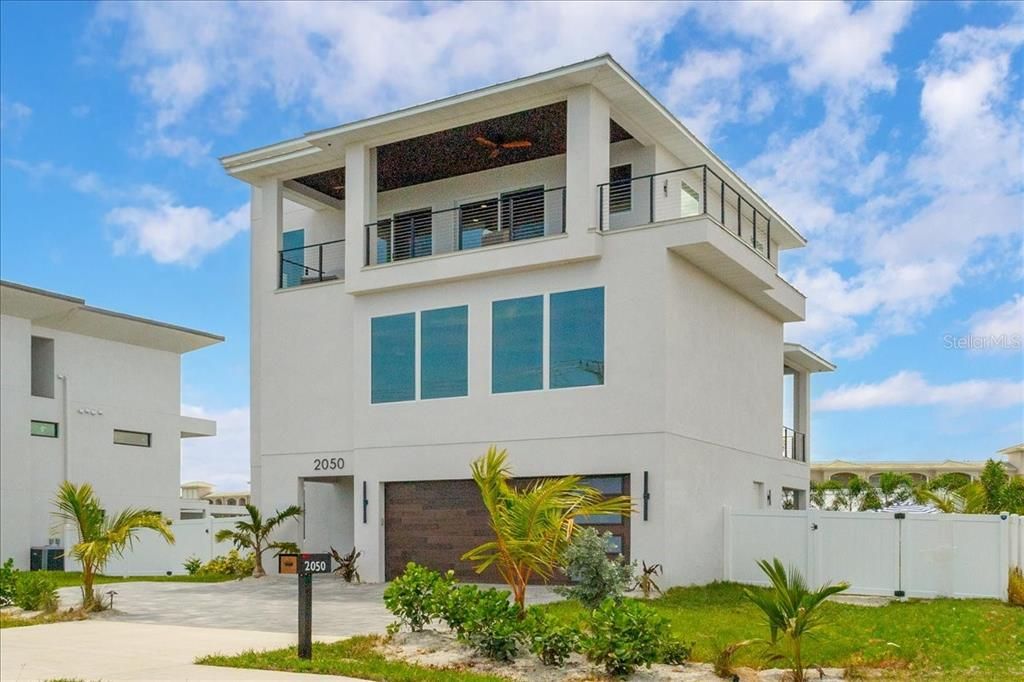 En Venta: $3,500,000 (5 camas, 4 baños, 3526 Pies cuadrados)