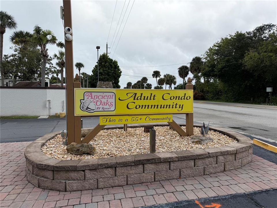 For Sale: $39,900 (1 beds, 1 baths, 504 Square Feet)