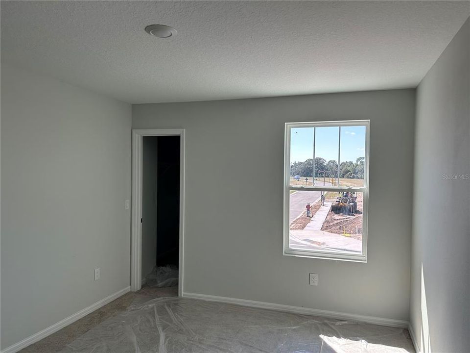 Active With Contract: $528,308 (5 beds, 3 baths, 2725 Square Feet)