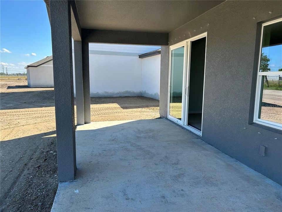 Active With Contract: $528,308 (5 beds, 3 baths, 2725 Square Feet)