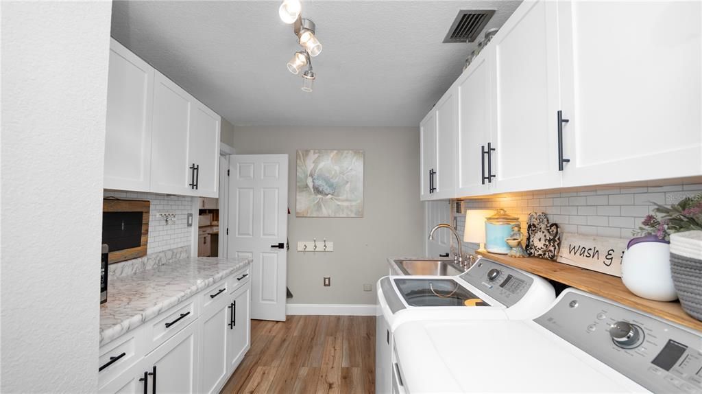 Active With Contract: $624,900 (5 beds, 3 baths, 3150 Square Feet)