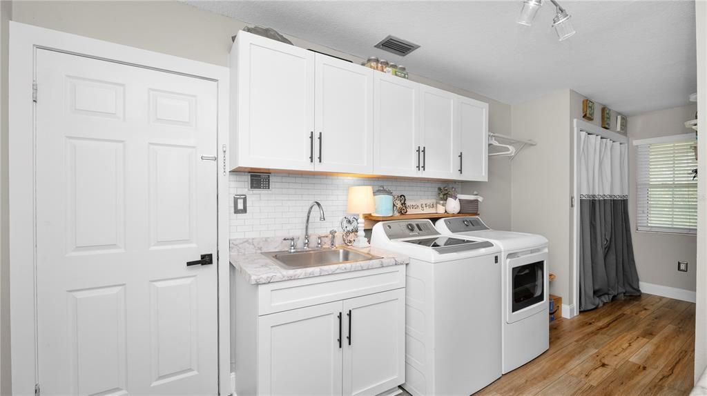 Active With Contract: $624,900 (5 beds, 3 baths, 3150 Square Feet)