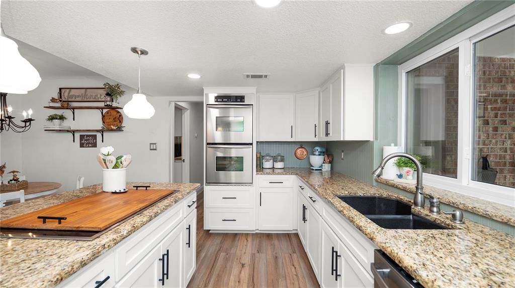 Active With Contract: $624,900 (5 beds, 3 baths, 3150 Square Feet)