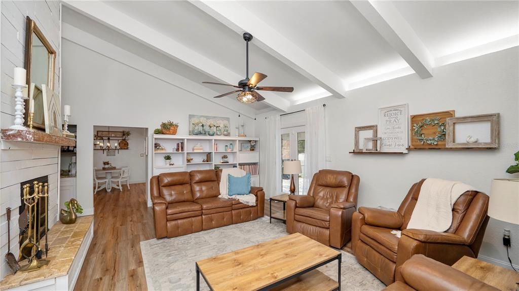 Active With Contract: $624,900 (5 beds, 3 baths, 3150 Square Feet)