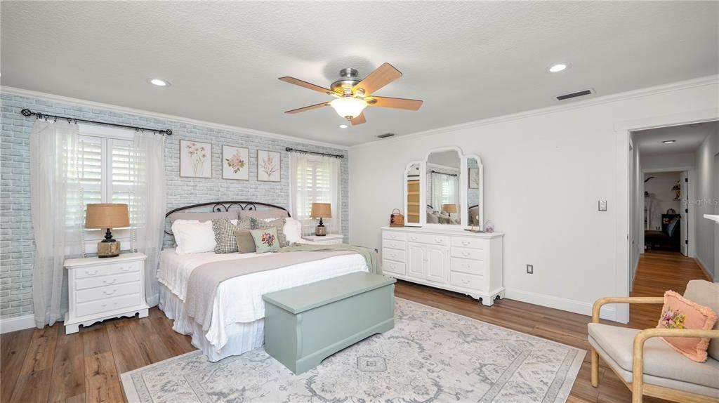 Active With Contract: $624,900 (5 beds, 3 baths, 3150 Square Feet)