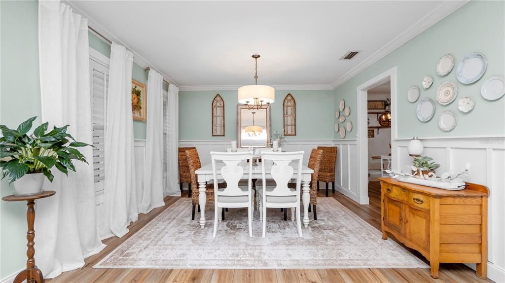 Active With Contract: $624,900 (5 beds, 3 baths, 3150 Square Feet)