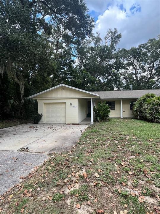 For Rent: $1,800 (2 beds, 1 baths, 1100 Square Feet)