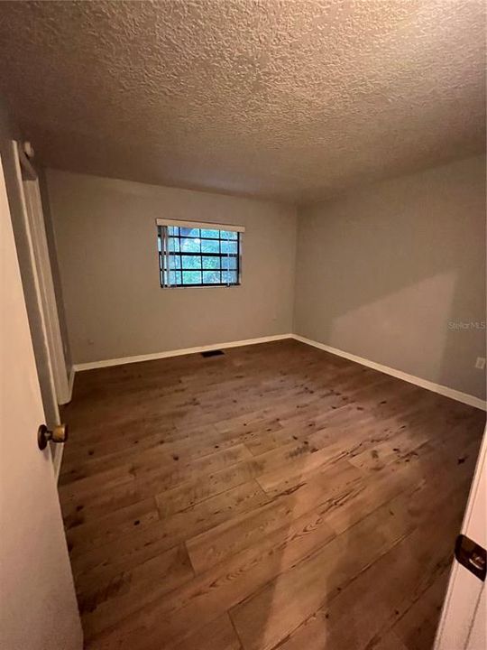 For Rent: $1,800 (2 beds, 1 baths, 1100 Square Feet)