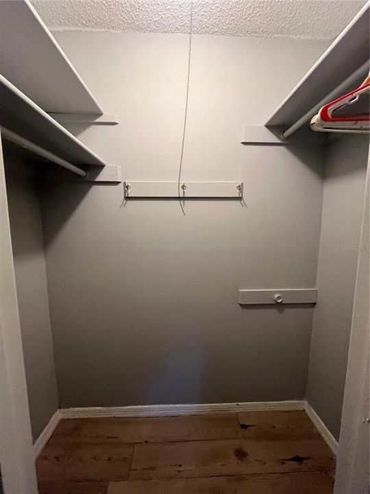 For Rent: $1,800 (2 beds, 1 baths, 1100 Square Feet)