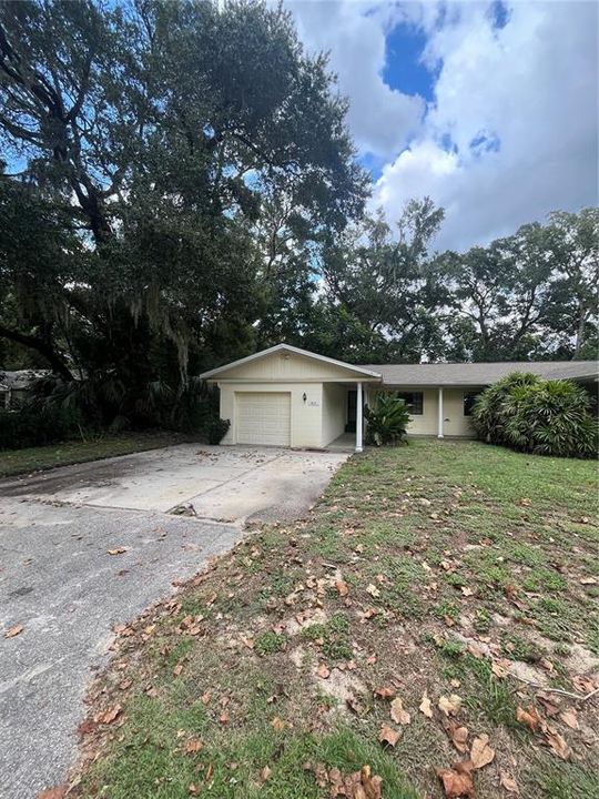 For Rent: $1,800 (2 beds, 1 baths, 1100 Square Feet)