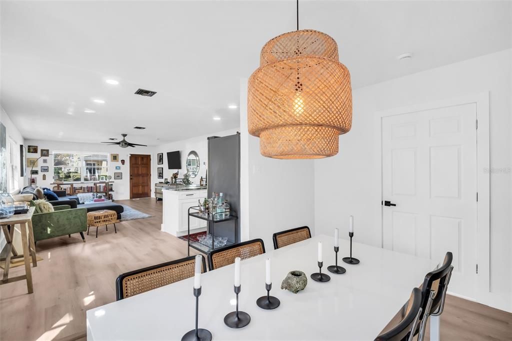 For Sale: $595,000 (3 beds, 3 baths, 1708 Square Feet)