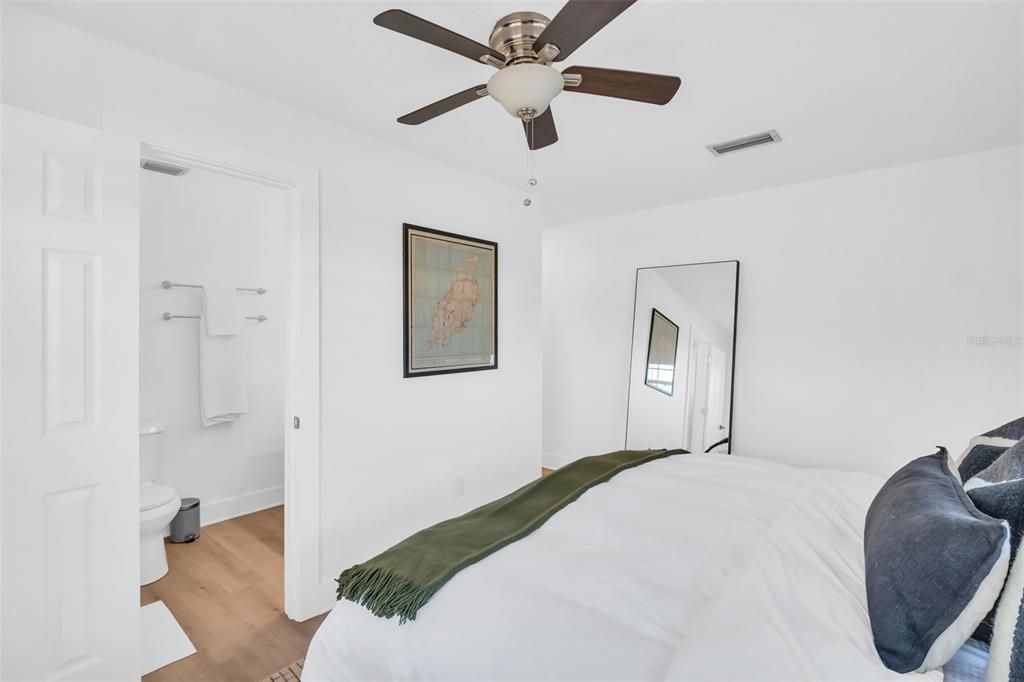 For Sale: $595,000 (3 beds, 3 baths, 1708 Square Feet)