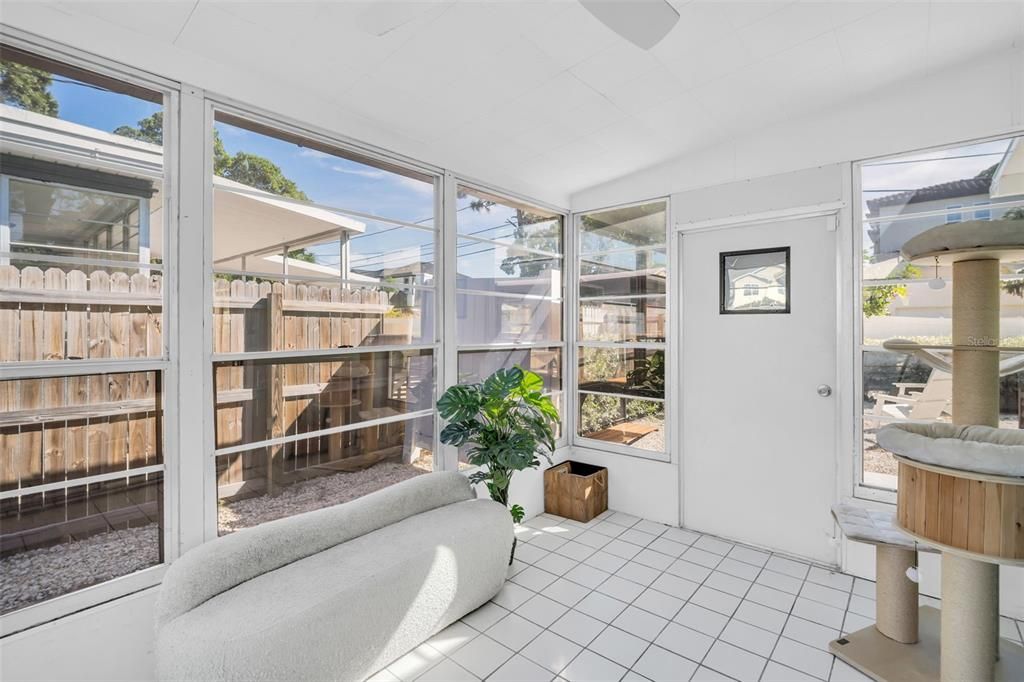 For Sale: $595,000 (3 beds, 3 baths, 1708 Square Feet)