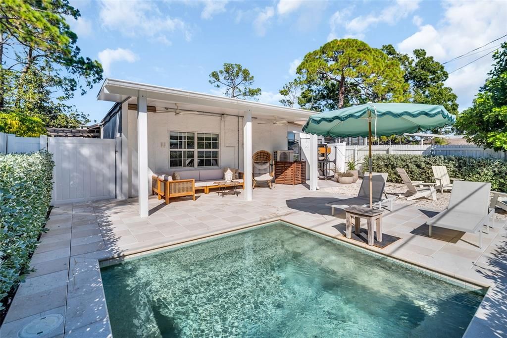 For Sale: $595,000 (3 beds, 3 baths, 1708 Square Feet)