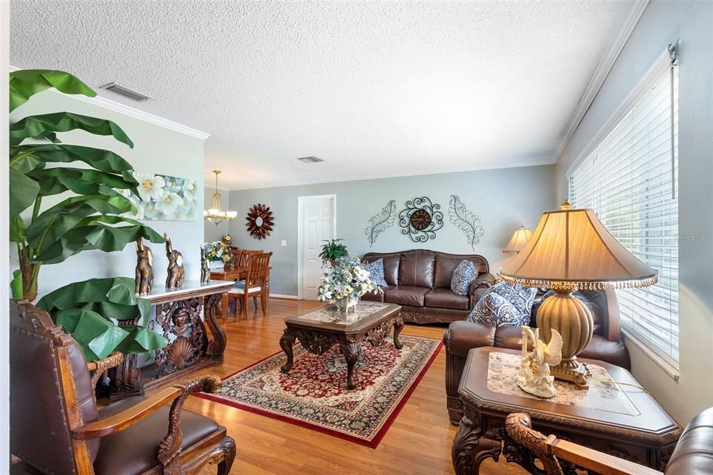 Active With Contract: $400,000 (3 beds, 2 baths, 1511 Square Feet)