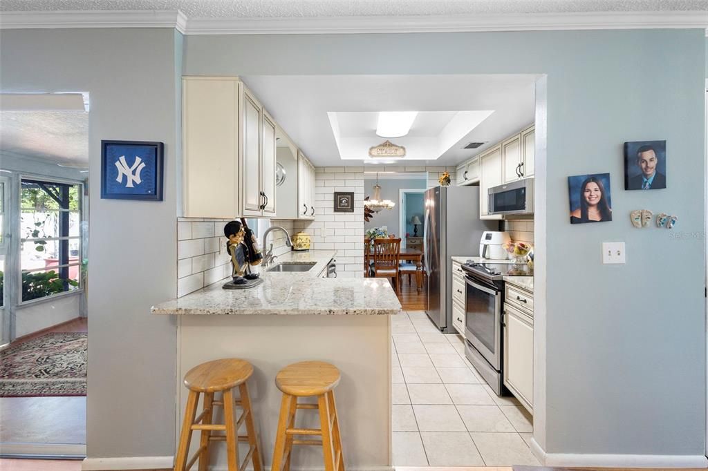 Active With Contract: $400,000 (3 beds, 2 baths, 1511 Square Feet)