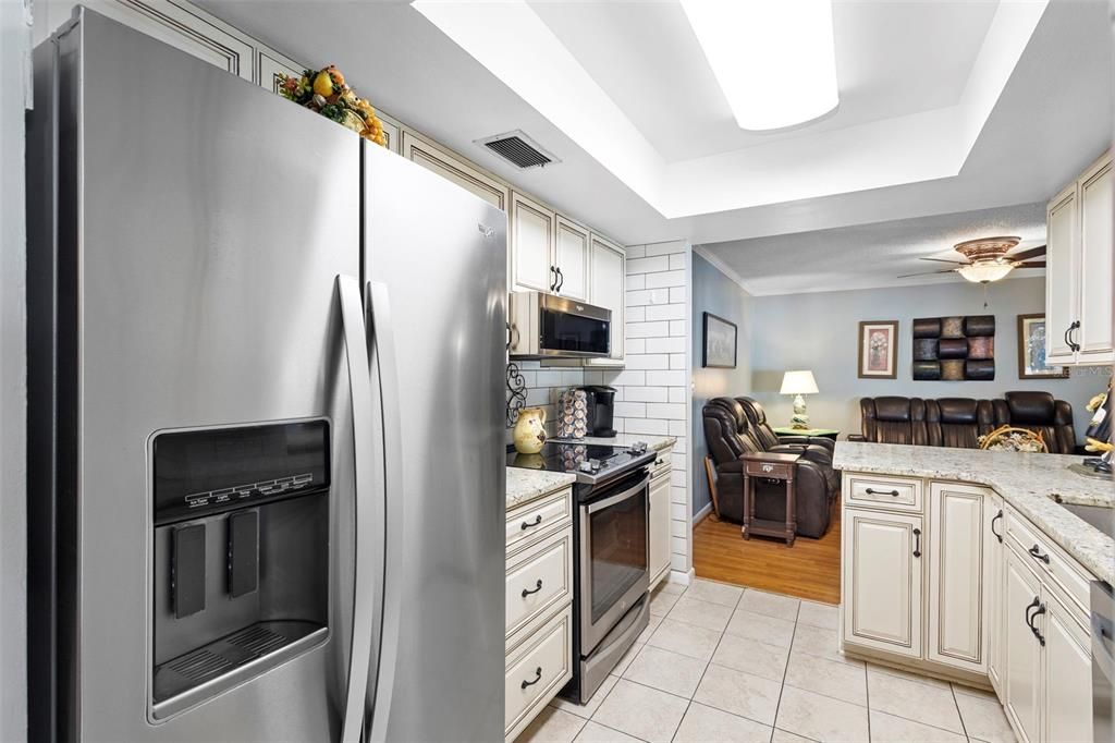 Active With Contract: $400,000 (3 beds, 2 baths, 1511 Square Feet)