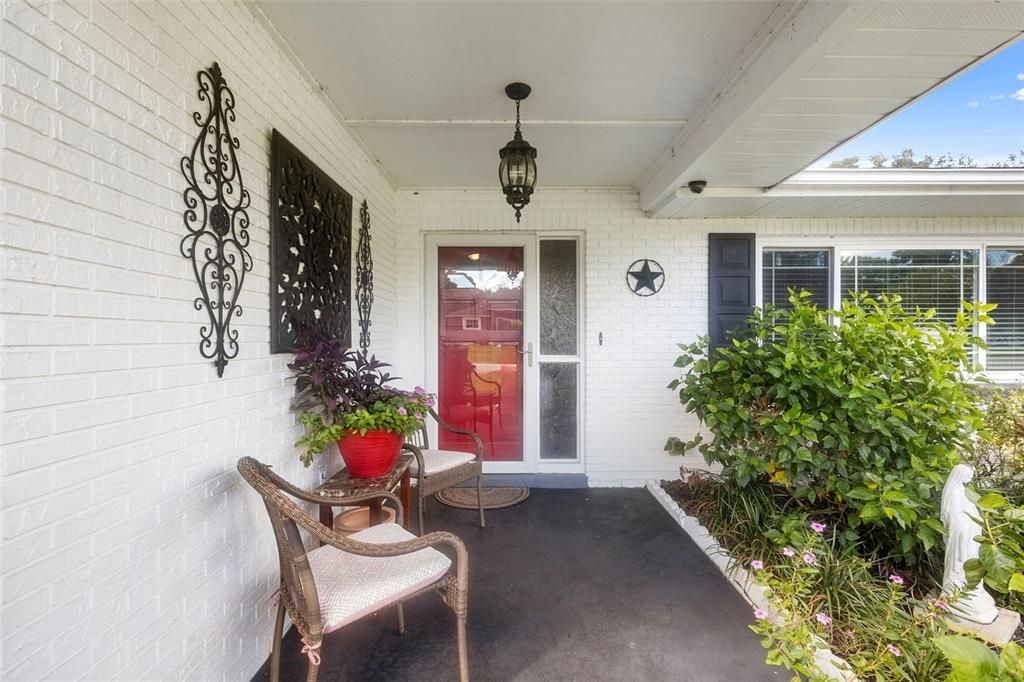 Active With Contract: $400,000 (3 beds, 2 baths, 1511 Square Feet)