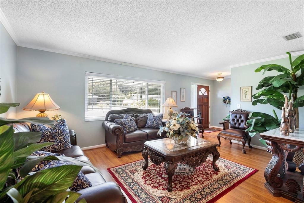 Active With Contract: $400,000 (3 beds, 2 baths, 1511 Square Feet)