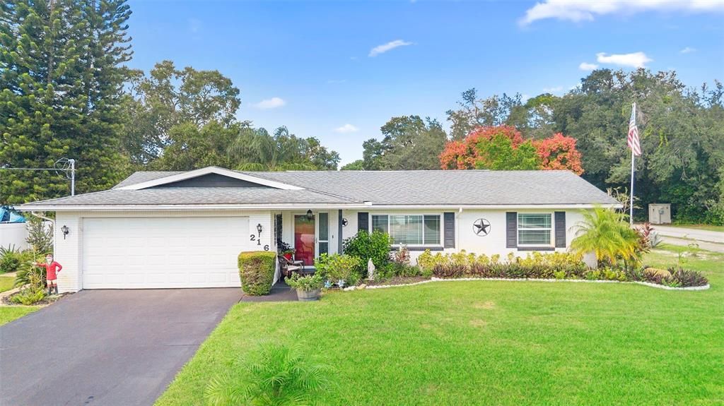 Active With Contract: $400,000 (3 beds, 2 baths, 1511 Square Feet)