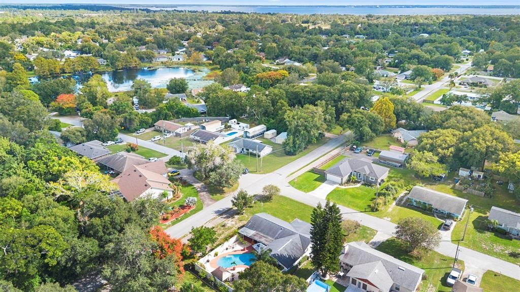 Active With Contract: $400,000 (3 beds, 2 baths, 1511 Square Feet)