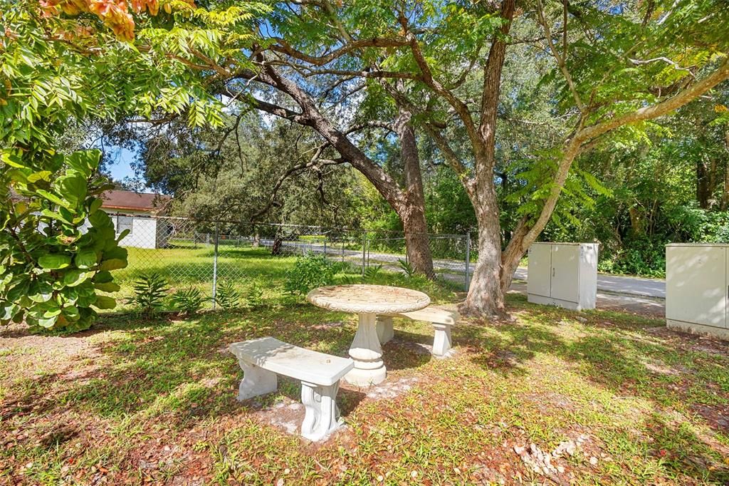 Active With Contract: $400,000 (3 beds, 2 baths, 1511 Square Feet)