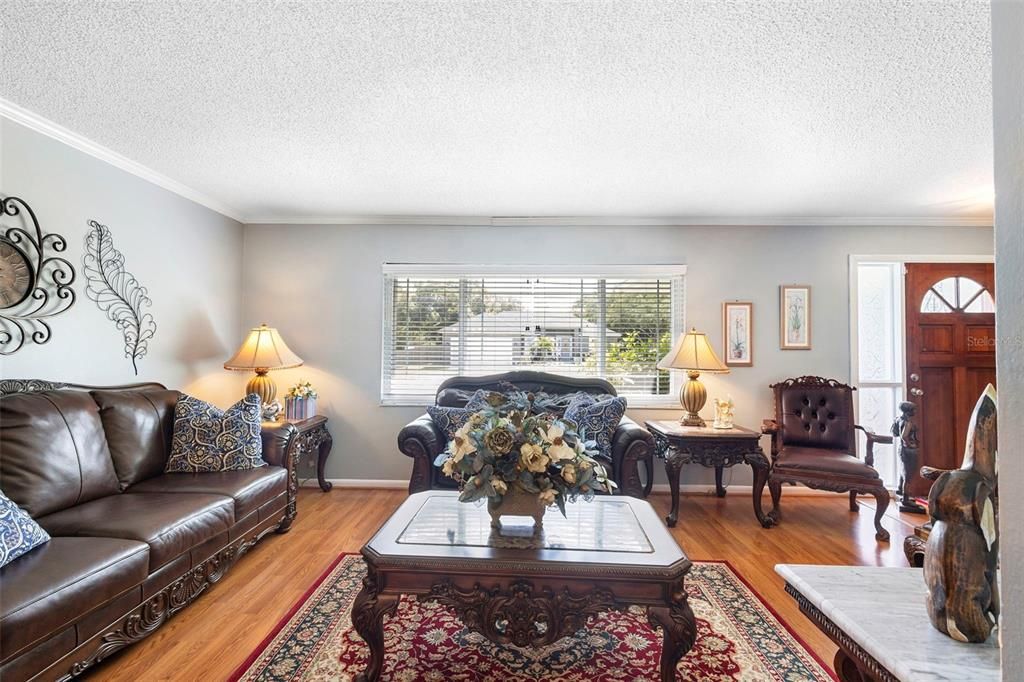 Active With Contract: $400,000 (3 beds, 2 baths, 1511 Square Feet)