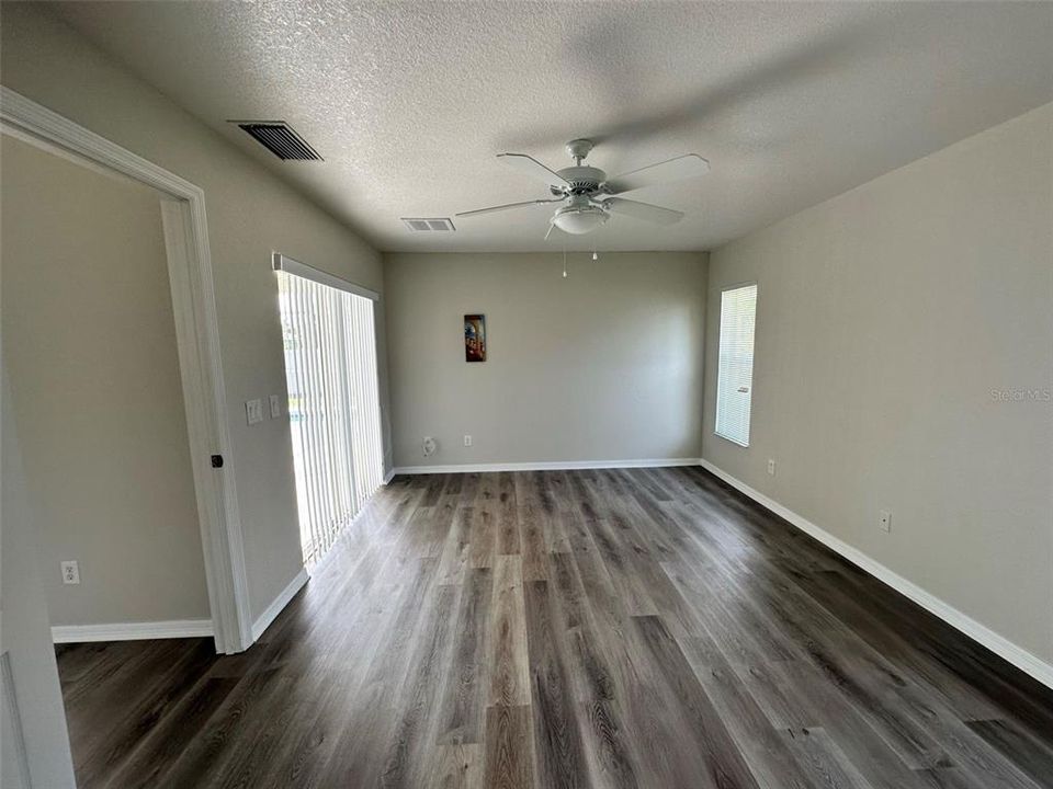 出租: $2,250 (3 贝兹, 2 浴室, 1543 平方英尺)