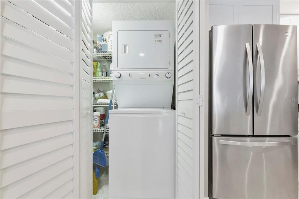 For Sale: $575,000 (3 beds, 2 baths, 1866 Square Feet)