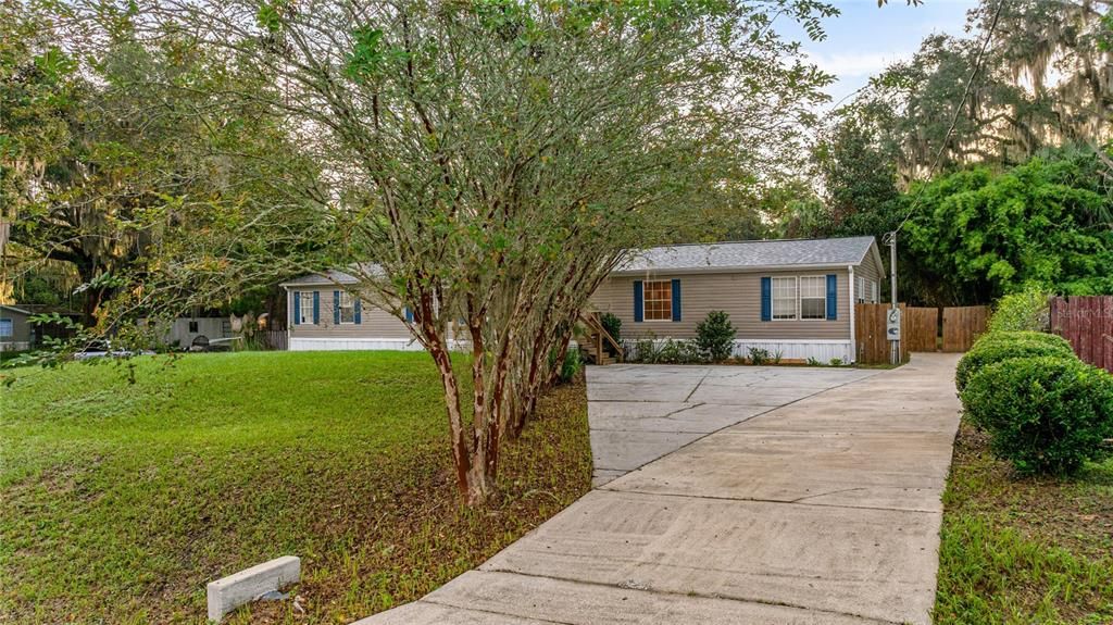 待售: $240,000 (4 贝兹, 2 浴室, 2280 平方英尺)