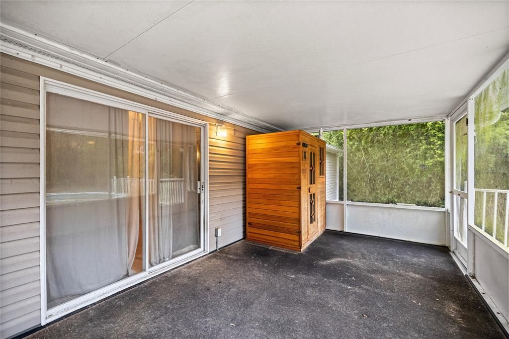 待售: $240,000 (4 贝兹, 2 浴室, 2280 平方英尺)