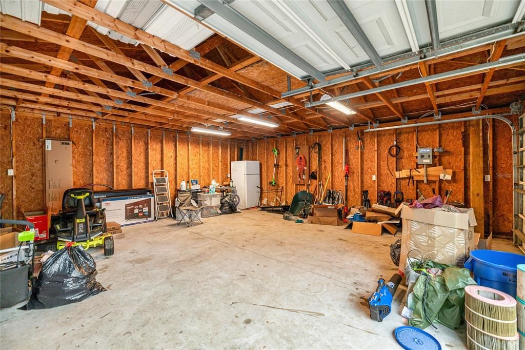 待售: $240,000 (4 贝兹, 2 浴室, 2280 平方英尺)